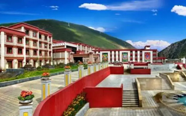 Crowne Plaza Yading by IHG