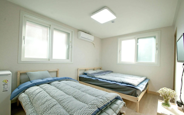 Twin Rabbit Guesthouse