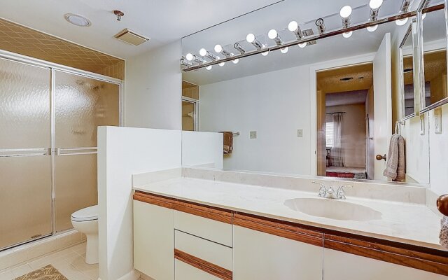 Buttonwood Bliss 2 Bedroom Condo by RedAwning