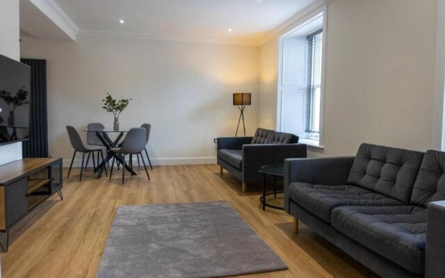 9 Argyle Square - Stylish 2 Bedroom Apartment