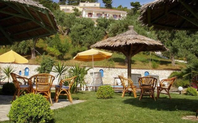 vassilias beach hotel