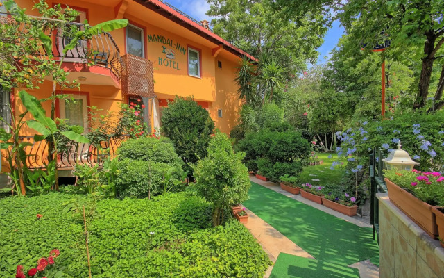 Mandalinn Hotel