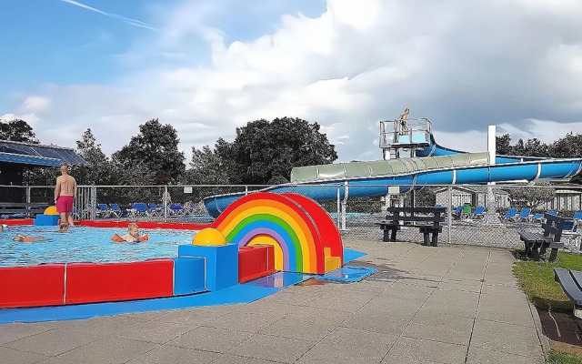 Holiday Home With Shared Pool