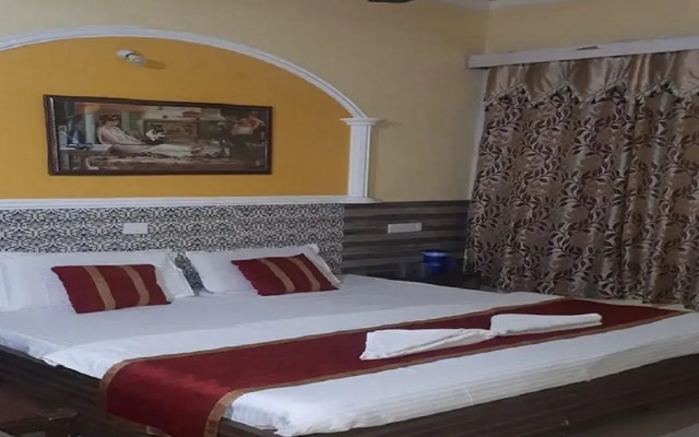Goroomgo Hotel Ishan Katra