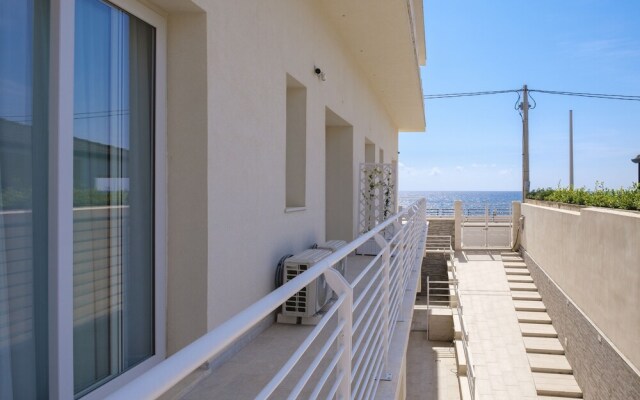 Turchese Apartment On Sea Shore