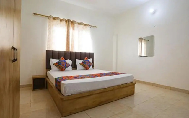 Fabhotel White Retreat Inn