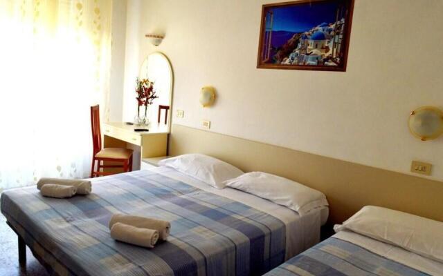 Room in Guest room - New Hotel Cirene Triple Room Economy with half pension