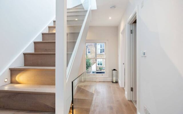 Stunning 3-bed House W/terrace & Garden in Notting Hill