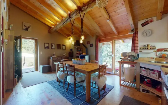 Authentic chalet full of charm, 5min. from Anzère