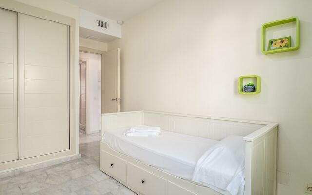 2051-New 3 bedrooms on golf