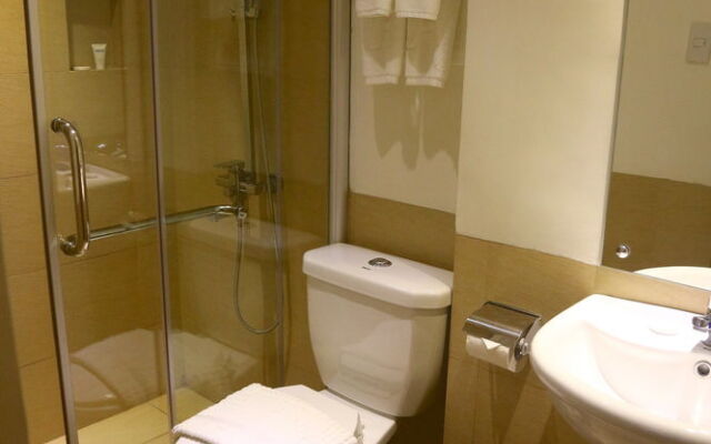 Fersal Hotel Makati Avenue
