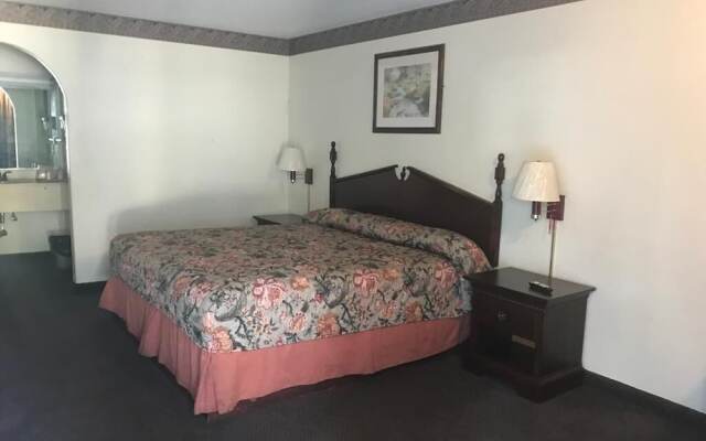 Executive Inn & Suites