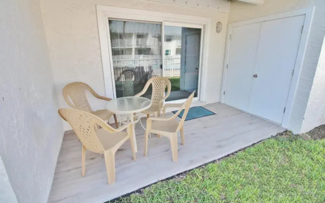 Colony Beach Club 120