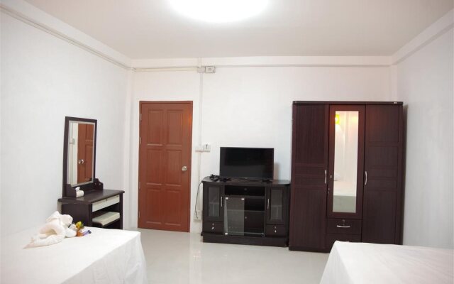 Donmueang Airport Residence Hostel