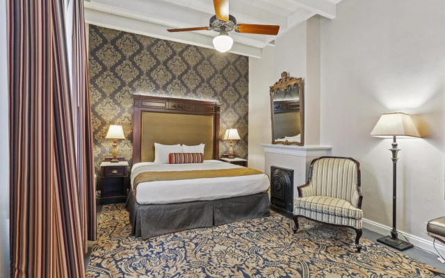 Place d'Armes Hotel