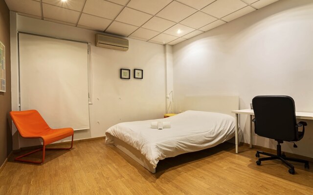 Piccadilly Circus deluxe flat Athens