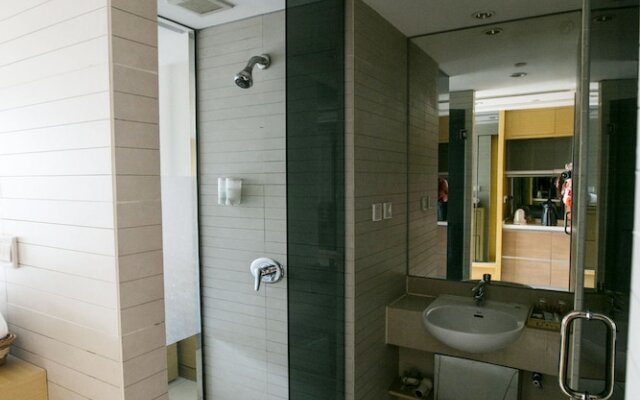 Love Holiday Inn apartment