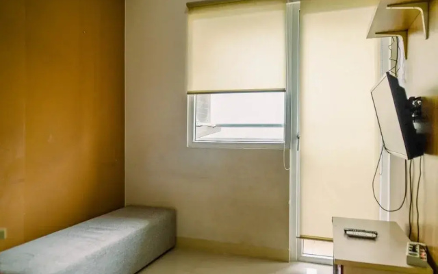 Comfort And Simple 2Br At Green Pramuka City Apartment