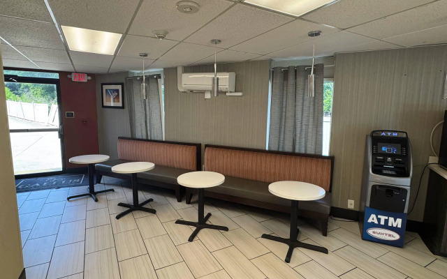 Gallus Stadium Park Inn, an Ascend Collection Hotel