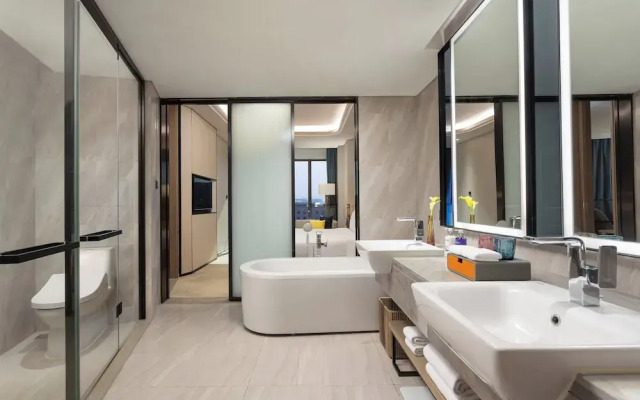 voco Shanghai Hongqiao Hub by IHG