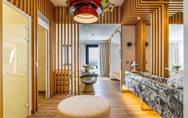 Cresanto Luxury Suites - Adults Only