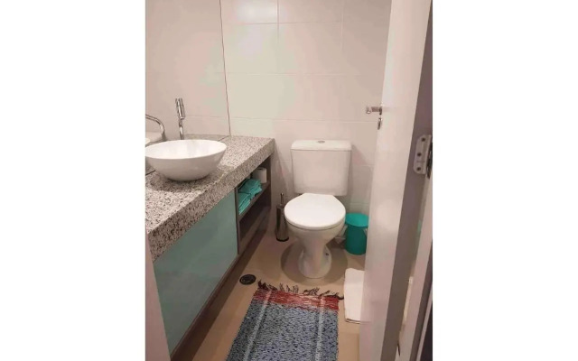Flat 317 Granja Cotia Wi-Fi equipado e funcional