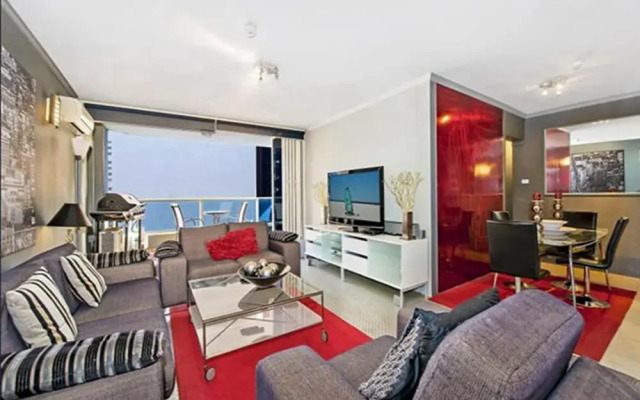 Sydney CBD 2 Bedroom Apartment with Balcony