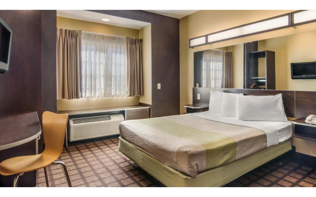 Motel 6 Canton, GA