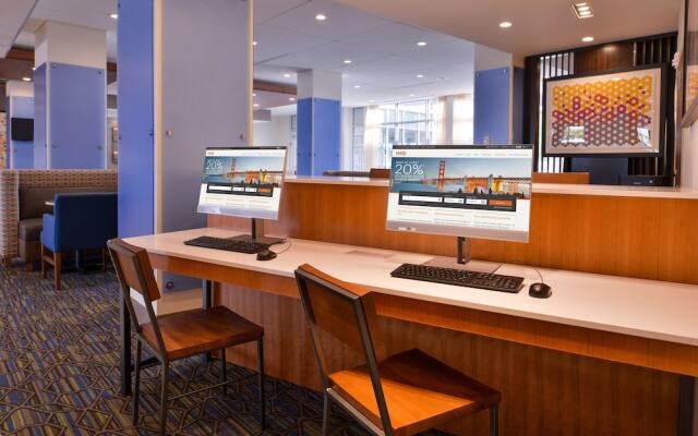 Holiday Inn Express Bloomington