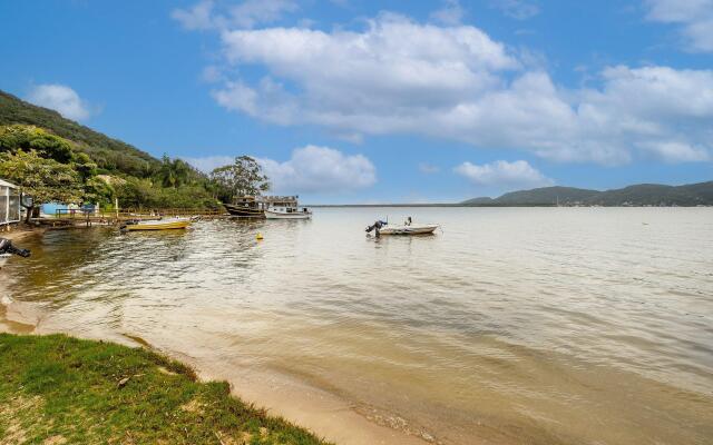 Charmoso studio beira Lagoa da Conceição JHG1733