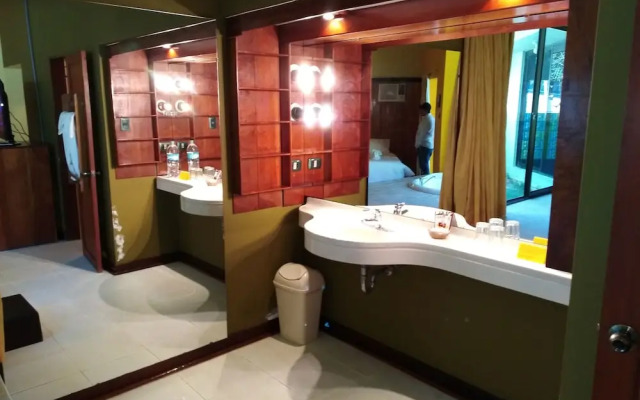 Ceiba Tops Lodge