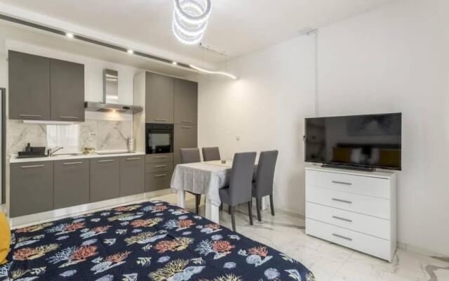 Royal Platinum Studio Apartment