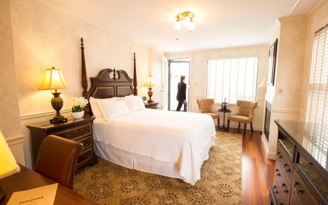 Penn's View Hotel