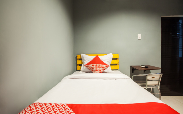 OYO 990 Stadion Residence Syariah