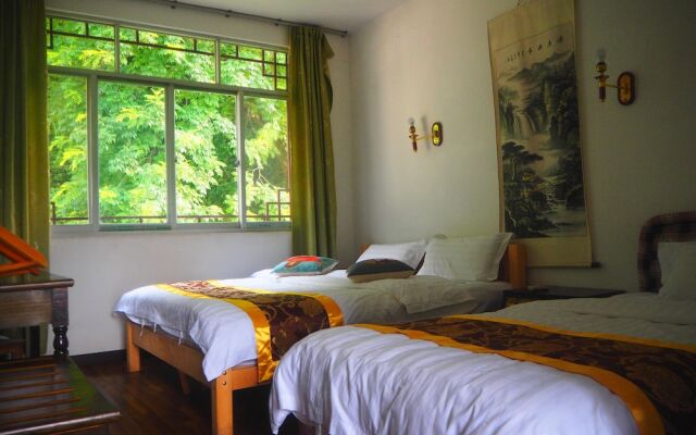 The Yangshuo Moon Resort