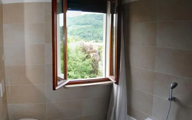 B&B Tra Laghi e Colline