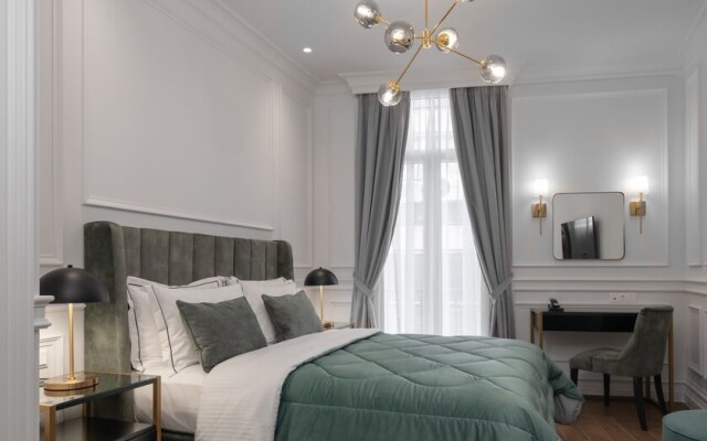 Praxitelous Luxury Suites
