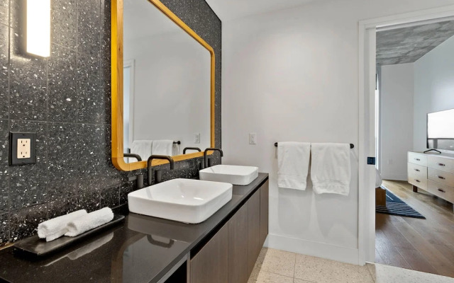 Luxe Condo in Downtown Austin