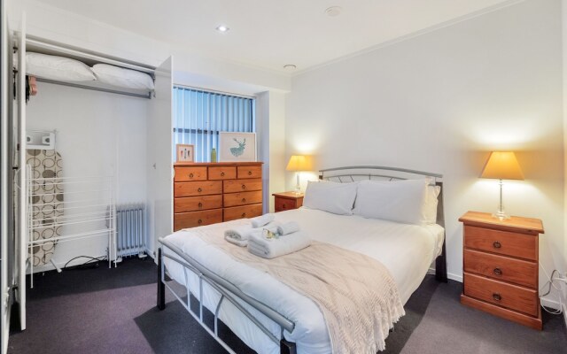 Spacious 2BR CBD Apartment Balcony