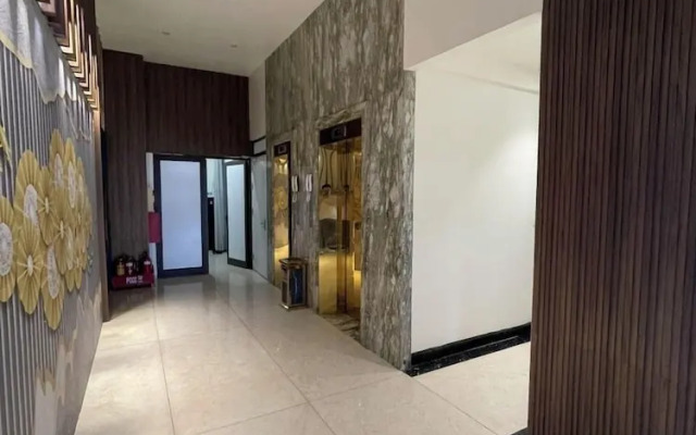 Lotus Hotel & Apartment