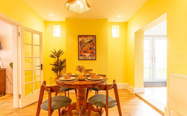 Cosy Margate Getaway Sleeps 5 By Adliv