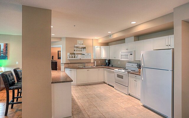 Discovery Bay Resort by KVR