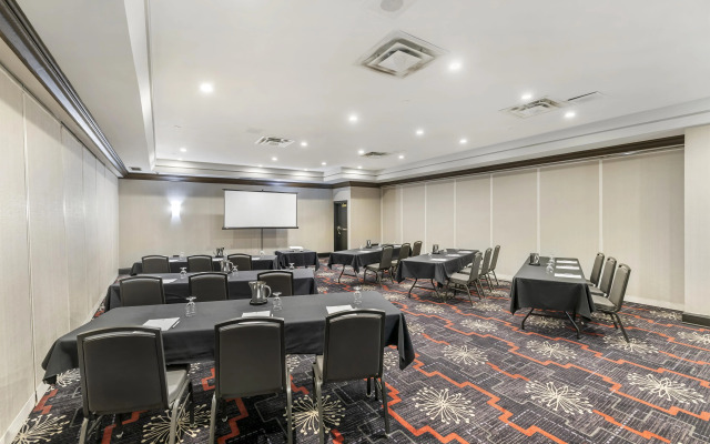 Best Western Plus Waterfront Hotel