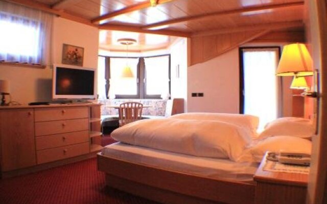 Hotel Condor
