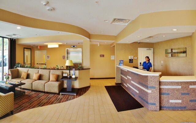 Best Western Plus College Park Hotel