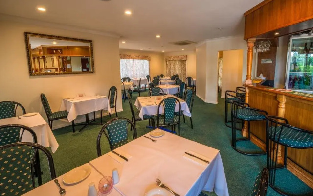 Rocky Gardens Motor Inn