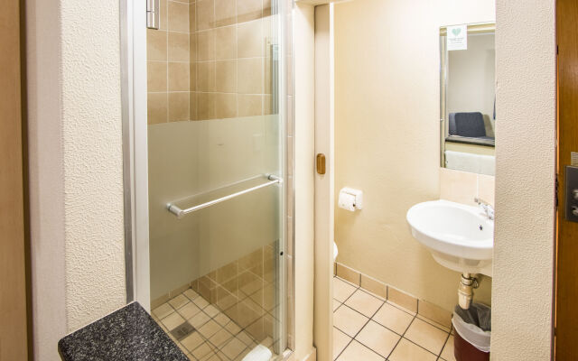 Road Lodge N1 City