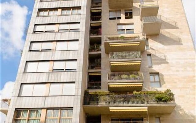 Bocconi Navigli Apartment With Terrace