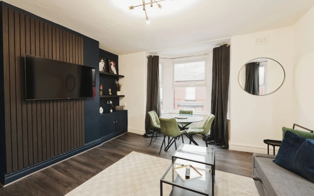 Garmoyle Road Flat 2