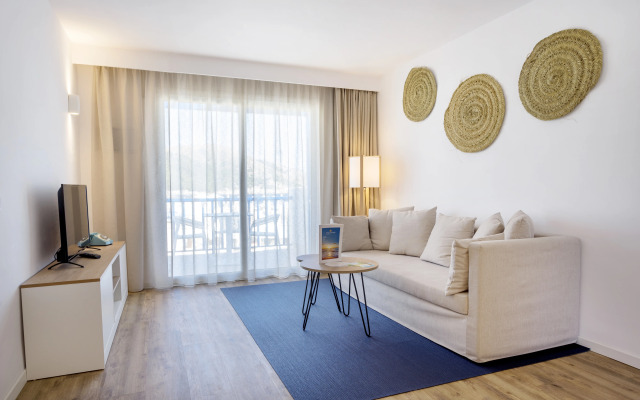 Parque Nereida Suites Hotel